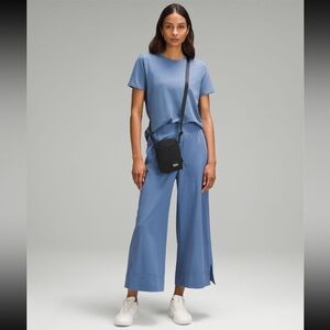 Lululemon Athletica Black Easy Access Crossbody Bag 1.5L NWT